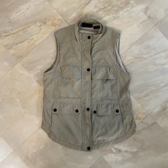 Khaki Sleeveless "Misty Mountain" Hiking Vest - Picture 1 of 4